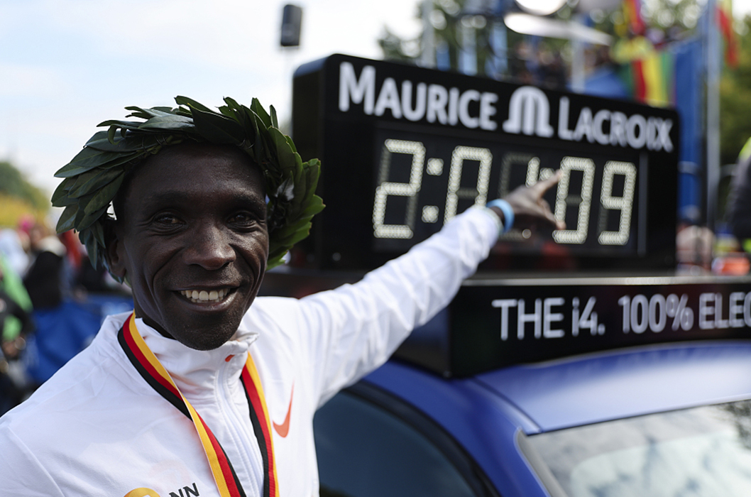 基普喬格刷新馬拉松世界紀錄